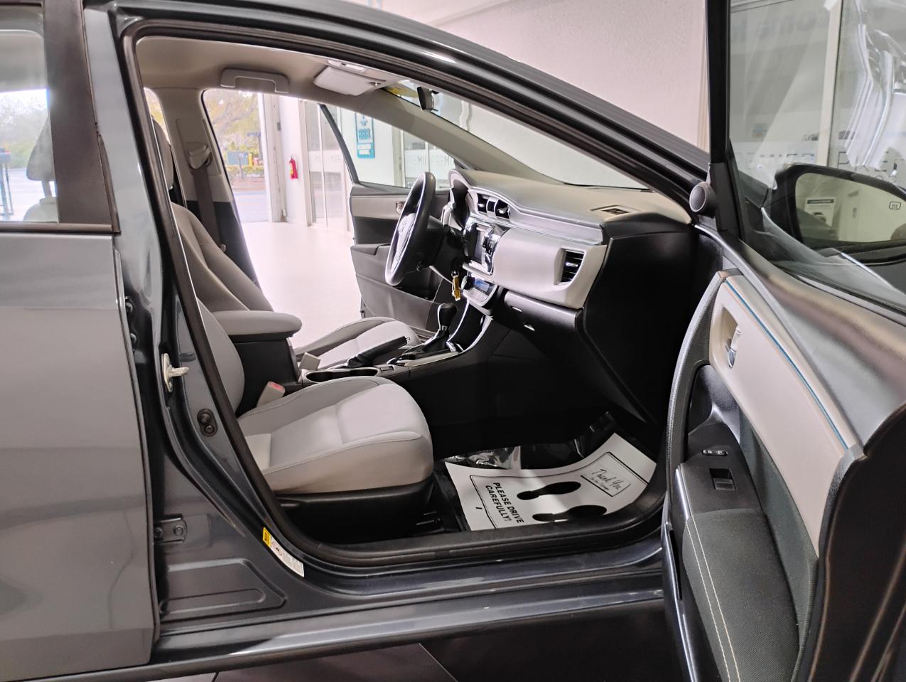 Toyota Corolla LE CVT 2016