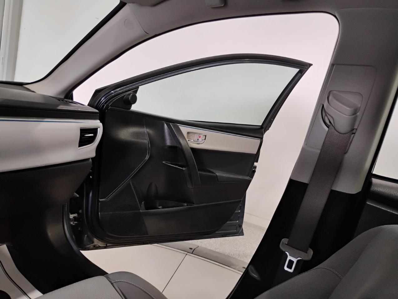 Toyota Corolla LE CVT 2016