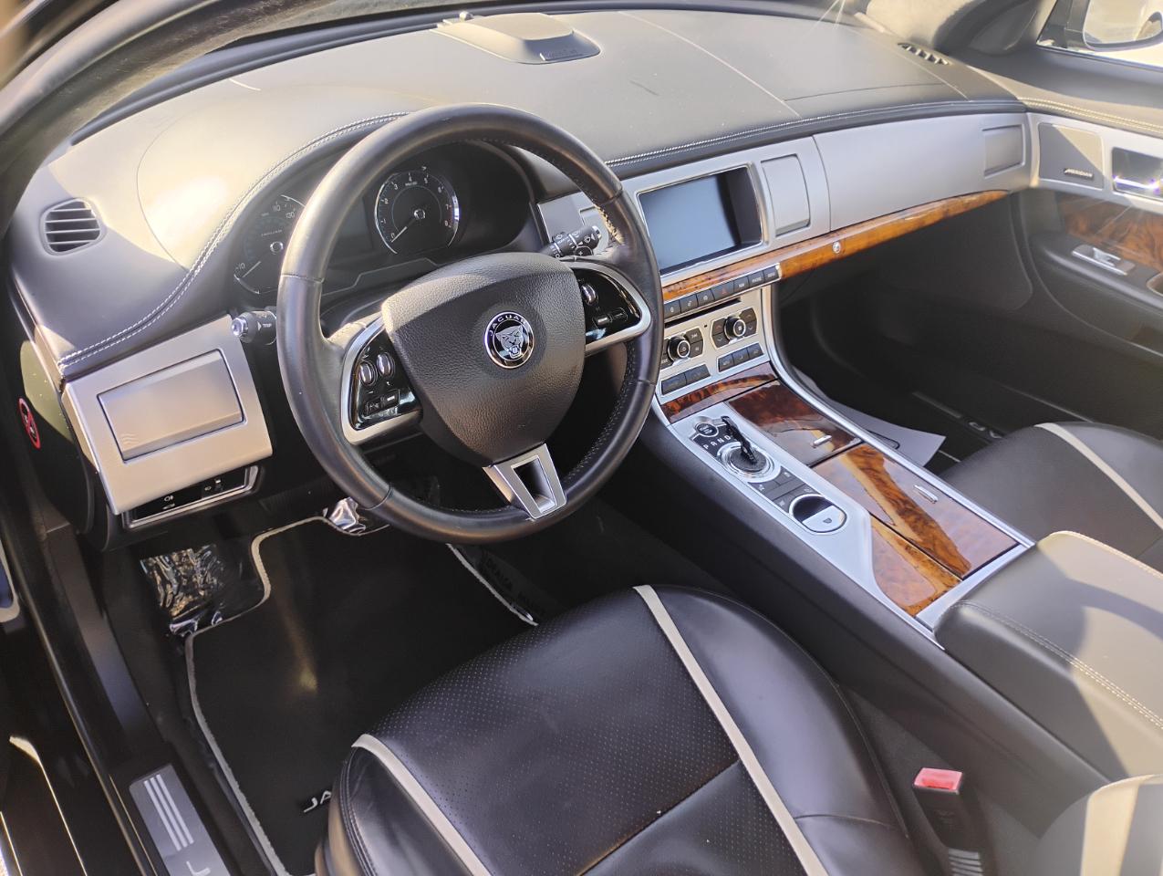 Jaguar XF-Series XF 3.0 Sport 2015