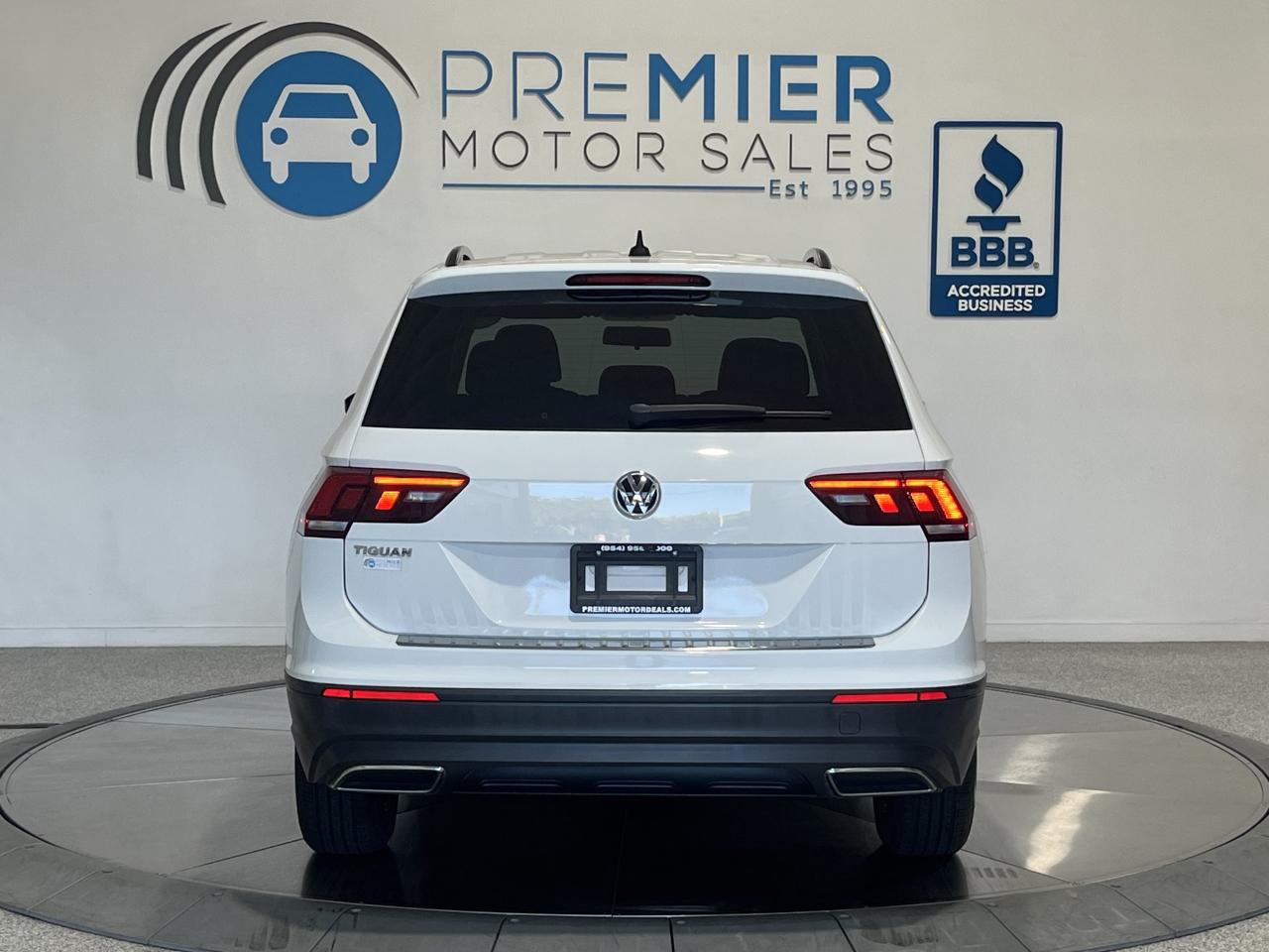 Volkswagen Tiguan S 2021