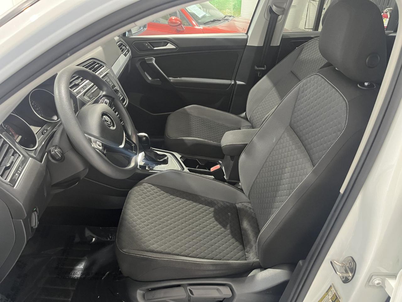 Volkswagen Tiguan S 2021