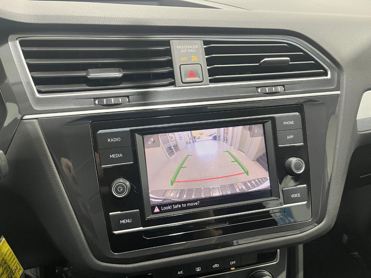 Volkswagen Tiguan S 2021