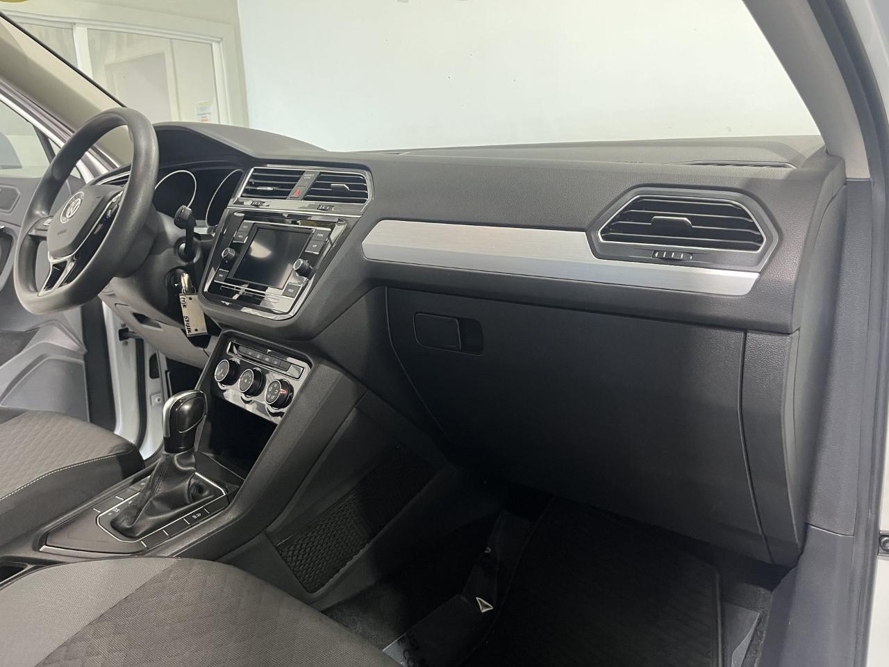 Volkswagen Tiguan S 2021