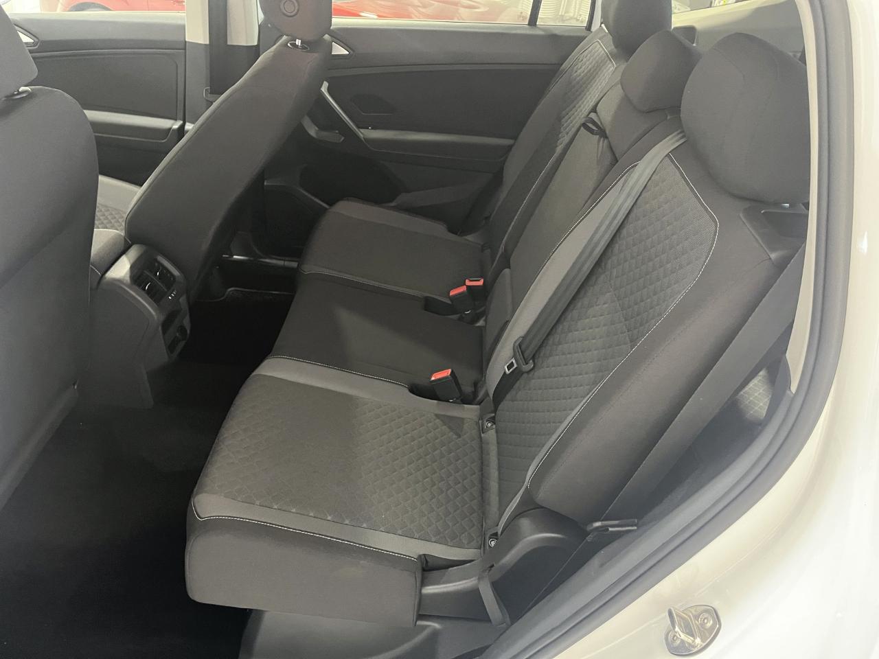 Volkswagen Tiguan S 2021