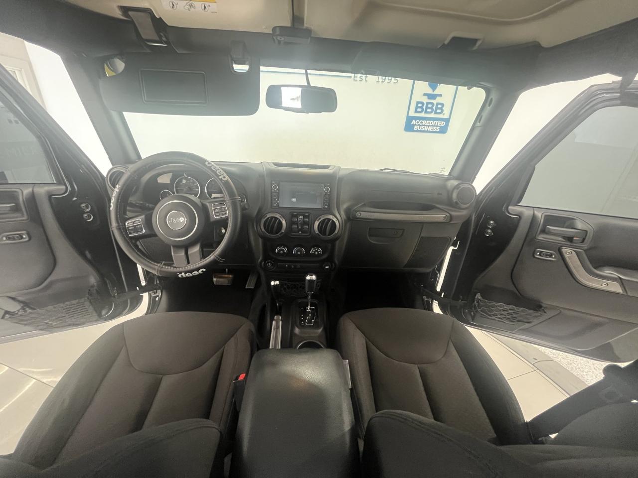 Jeep Wrangler Unlimited Sport 4WD 2015