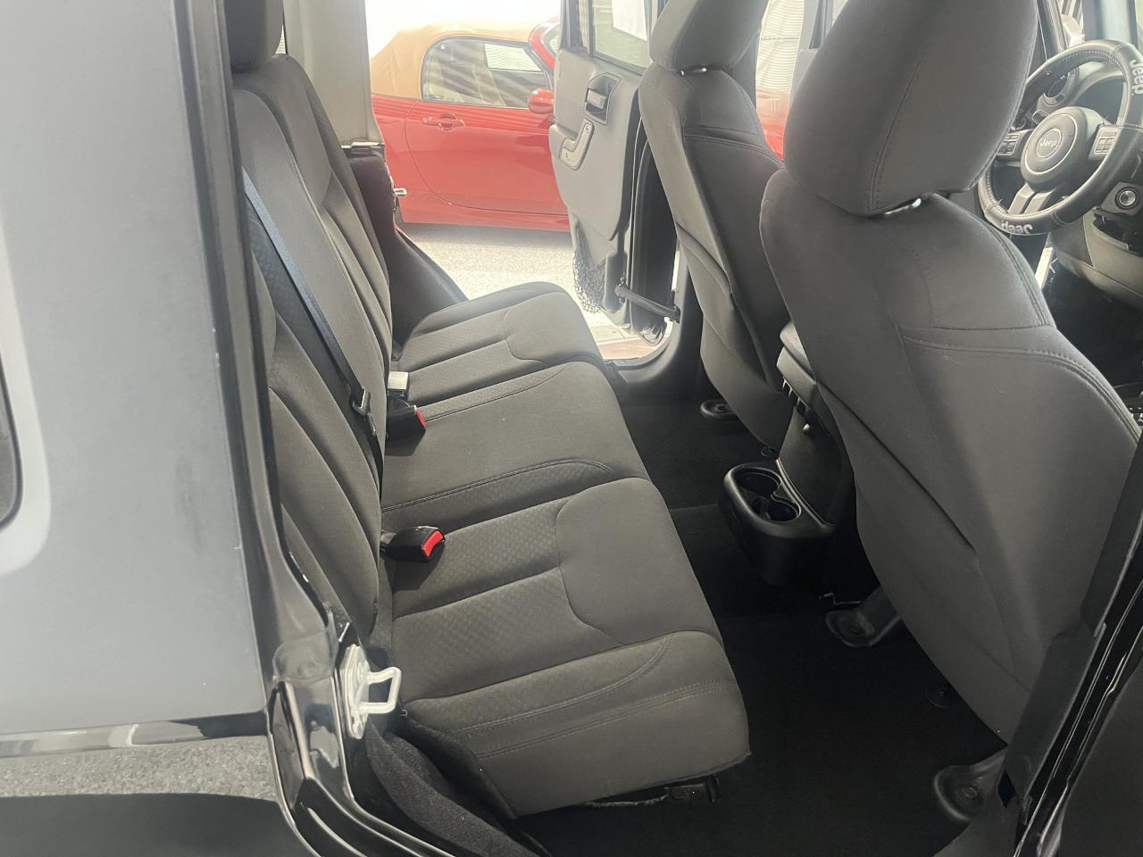Jeep Wrangler Unlimited Sport 4WD 2015