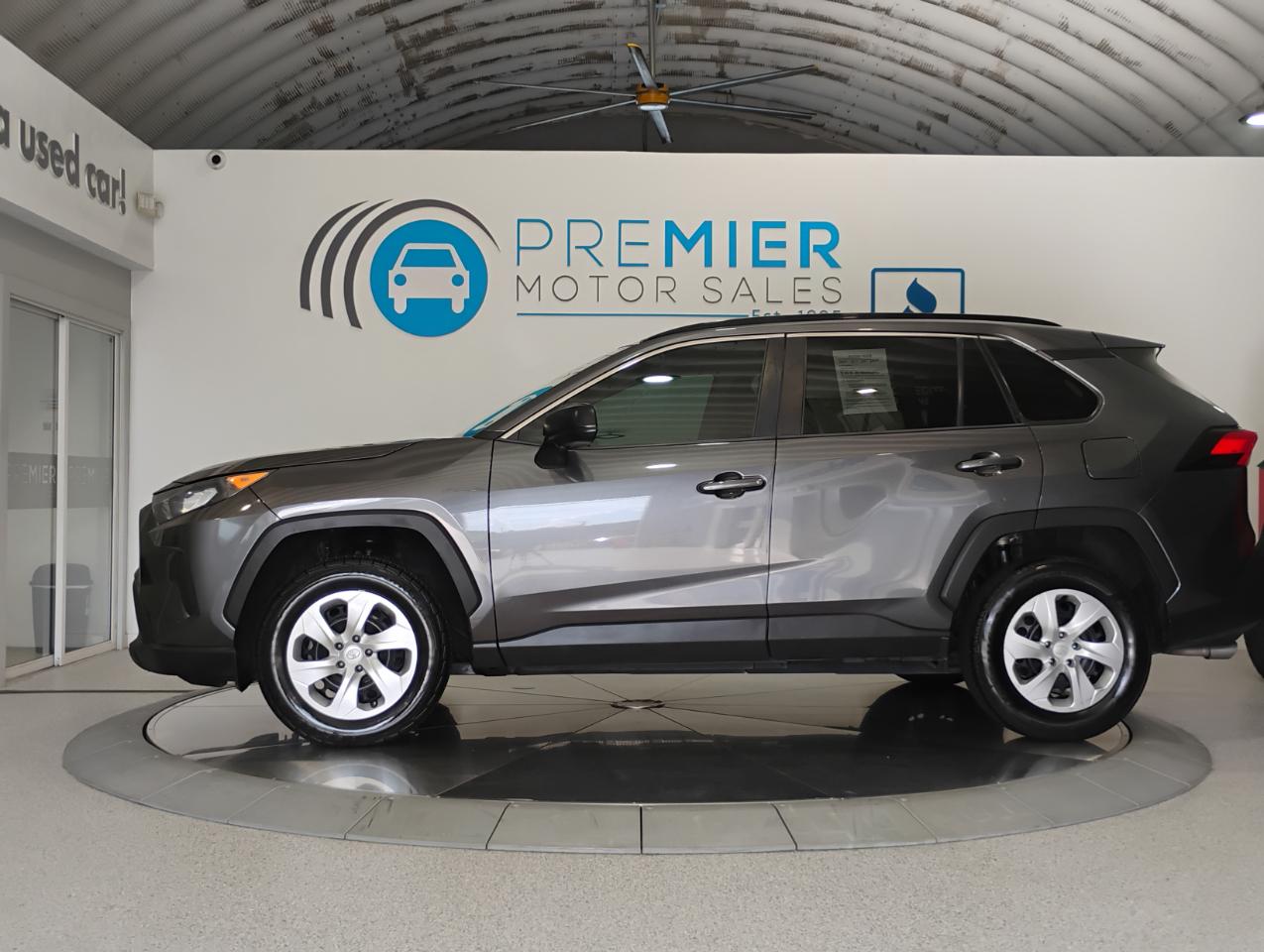 Toyota RAV4 LE 2021
