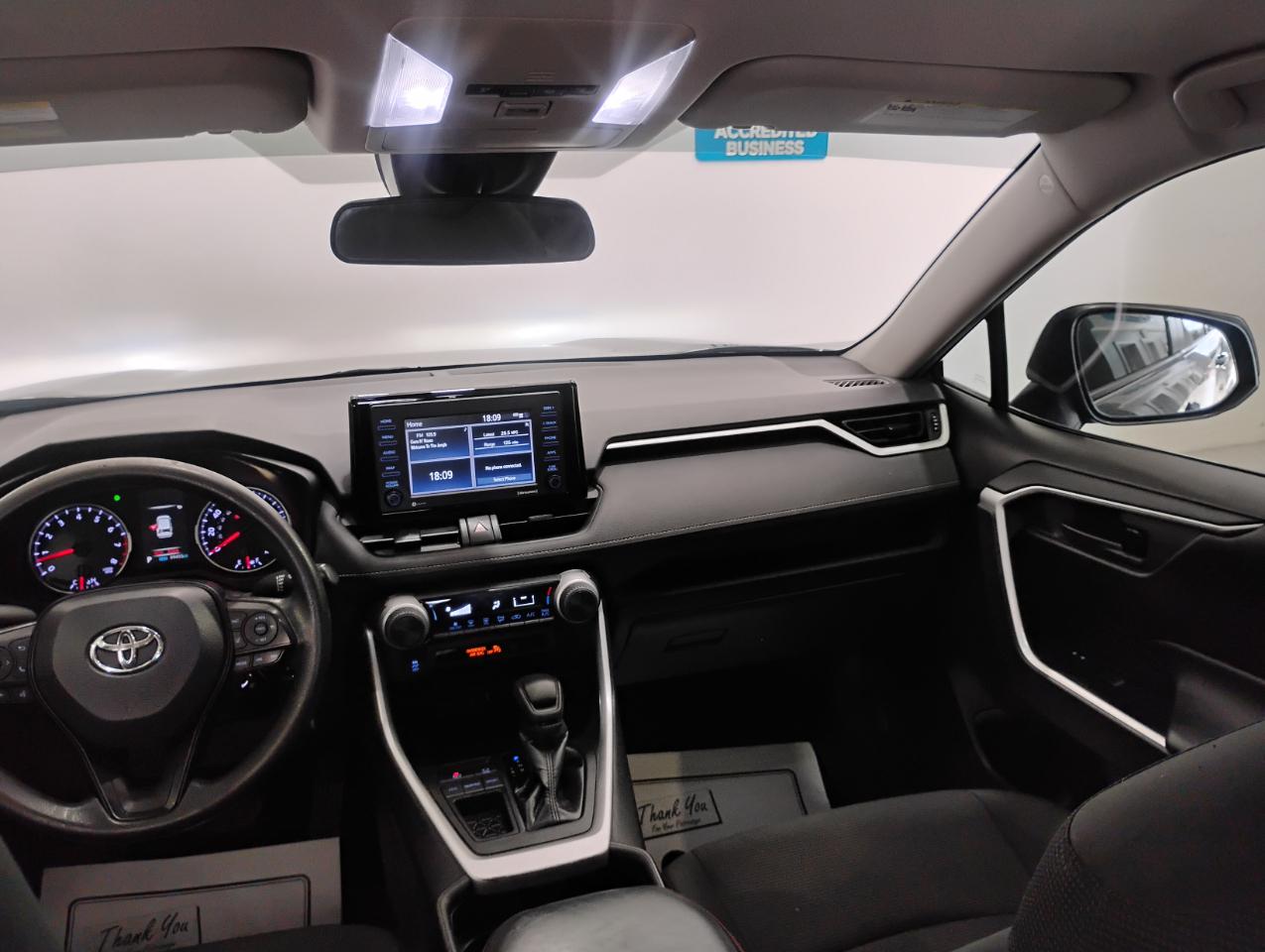 Toyota RAV4 LE 2021