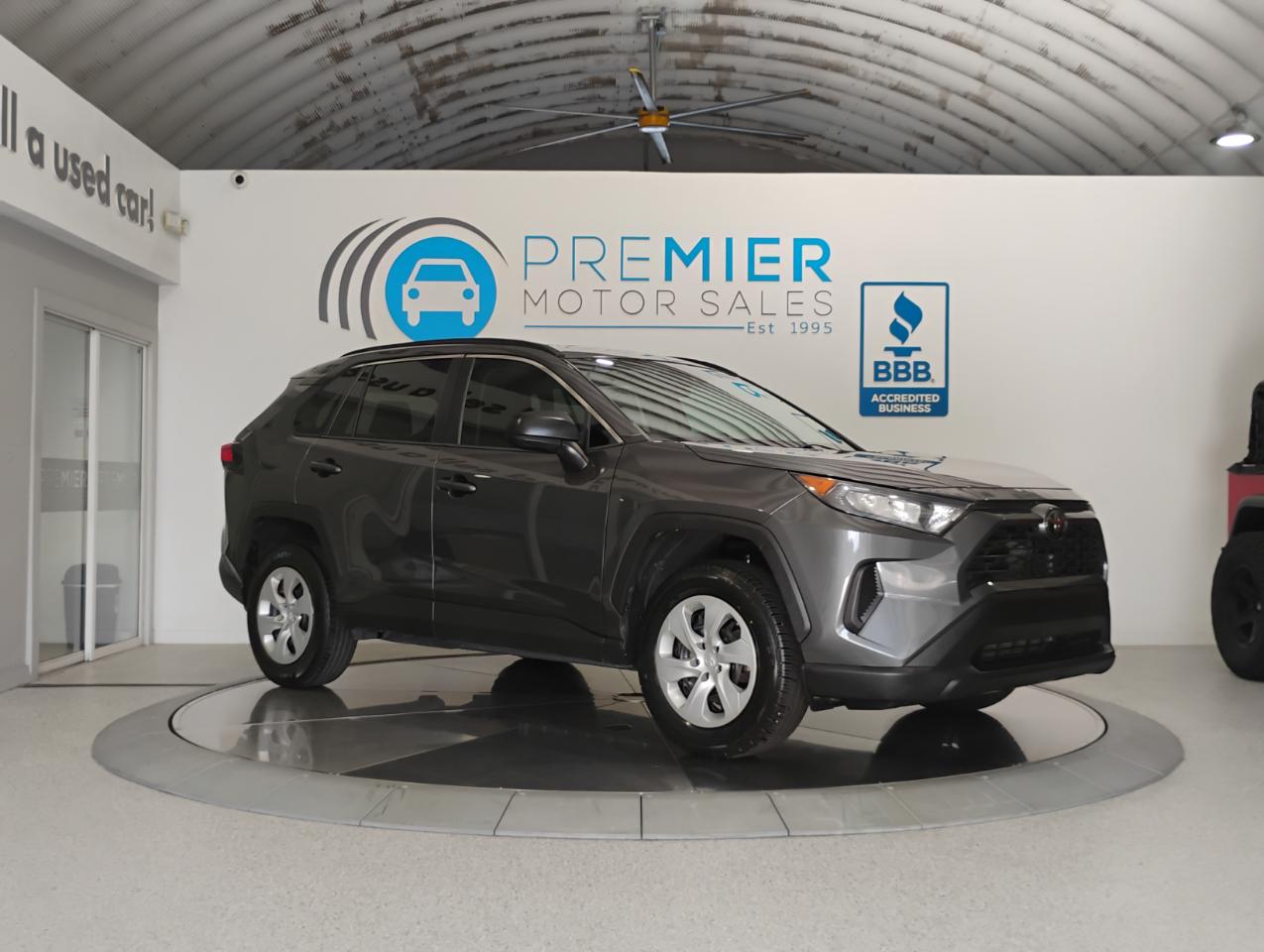 Toyota RAV4 LE 2021