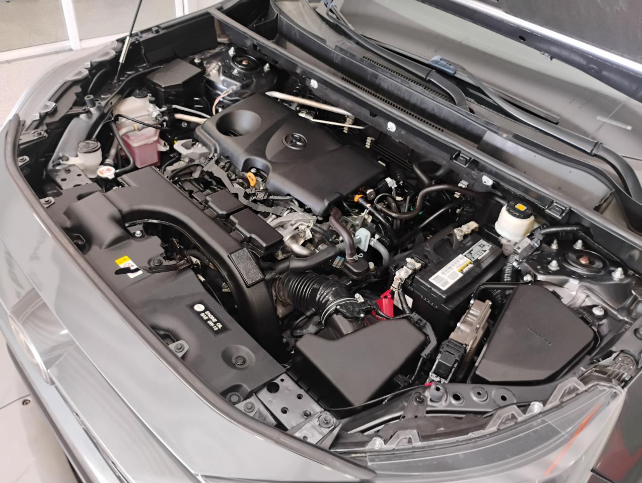 Toyota RAV4 LE 2021