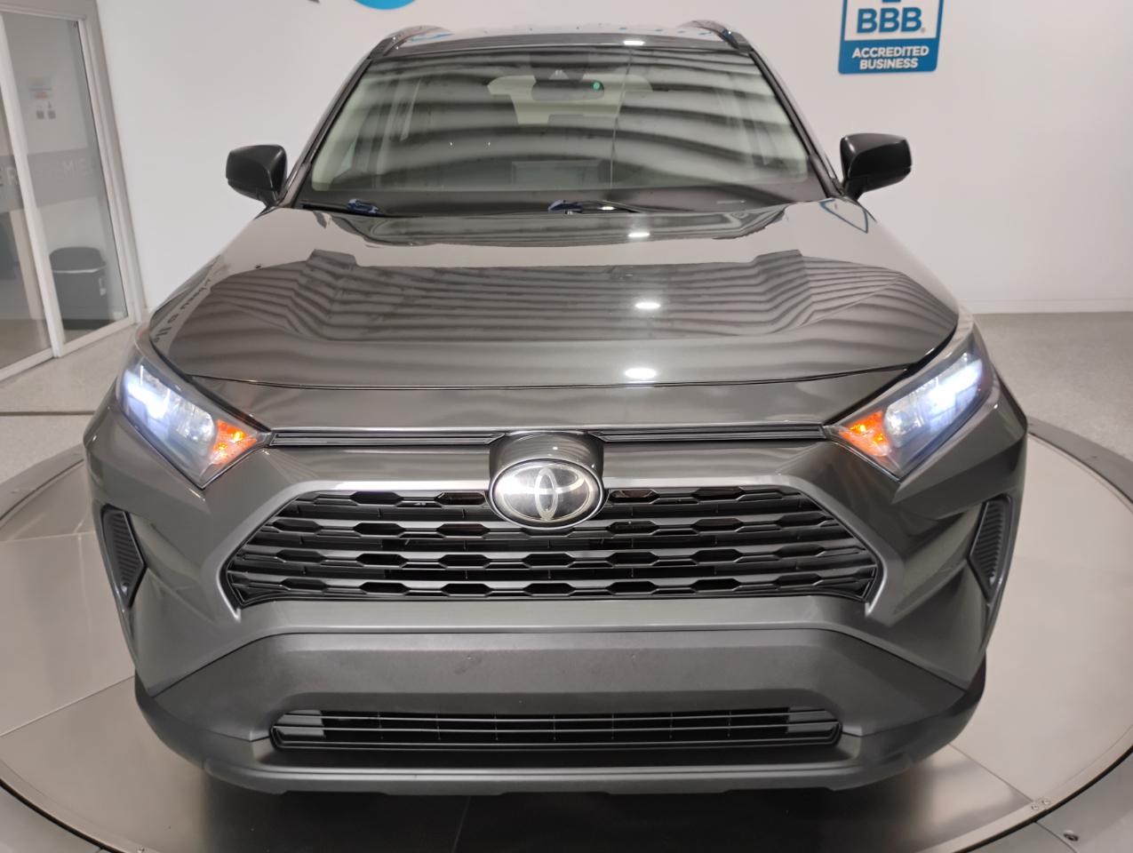 Toyota RAV4 LE 2021