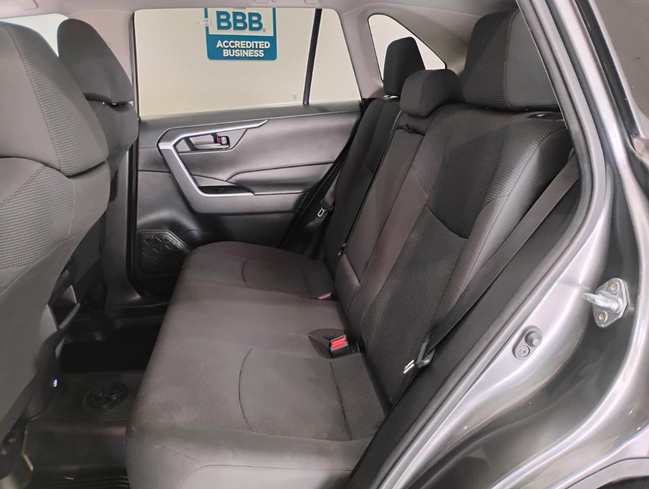 Toyota RAV4 LE 2021