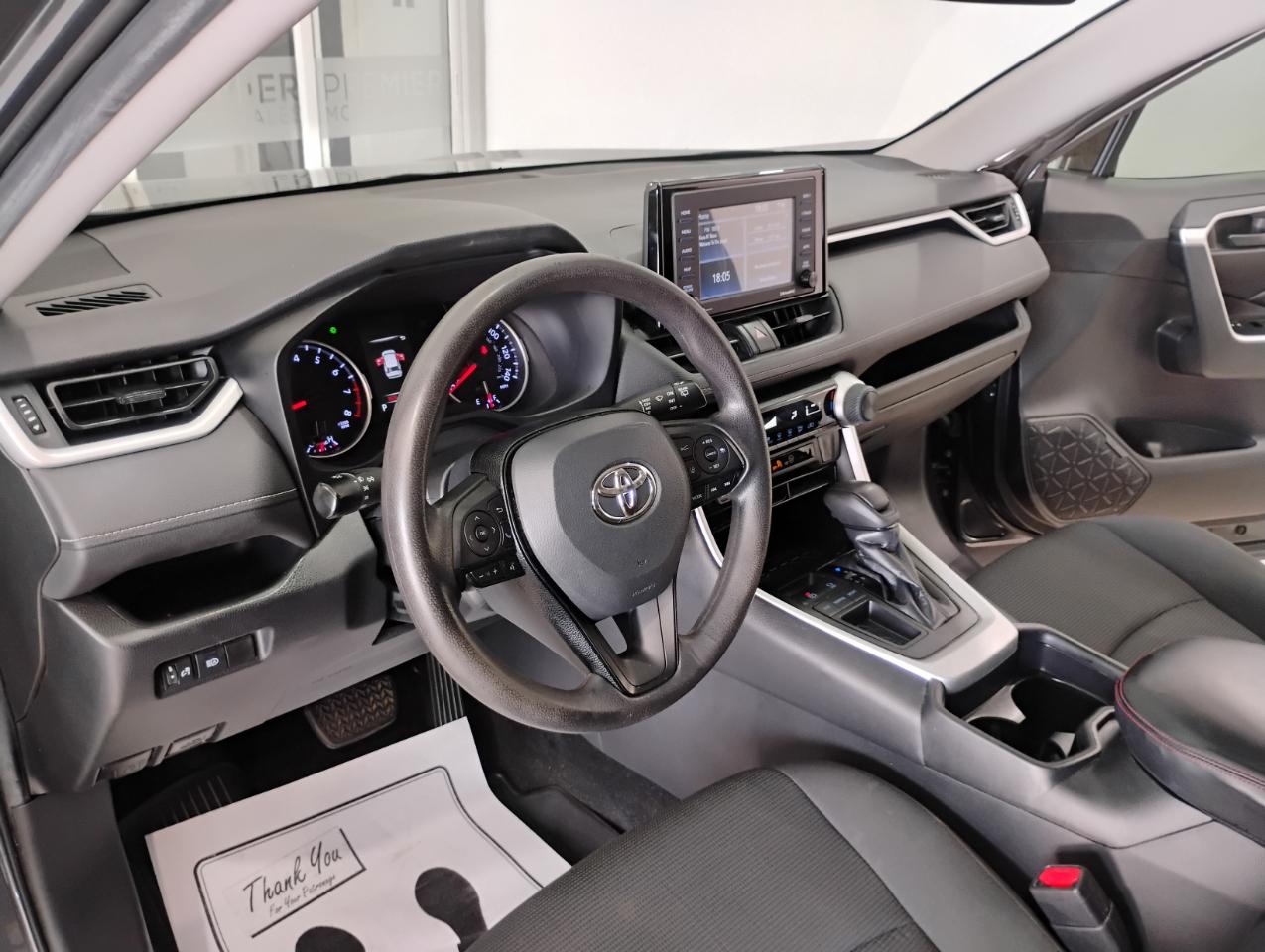 Toyota RAV4 LE 2021