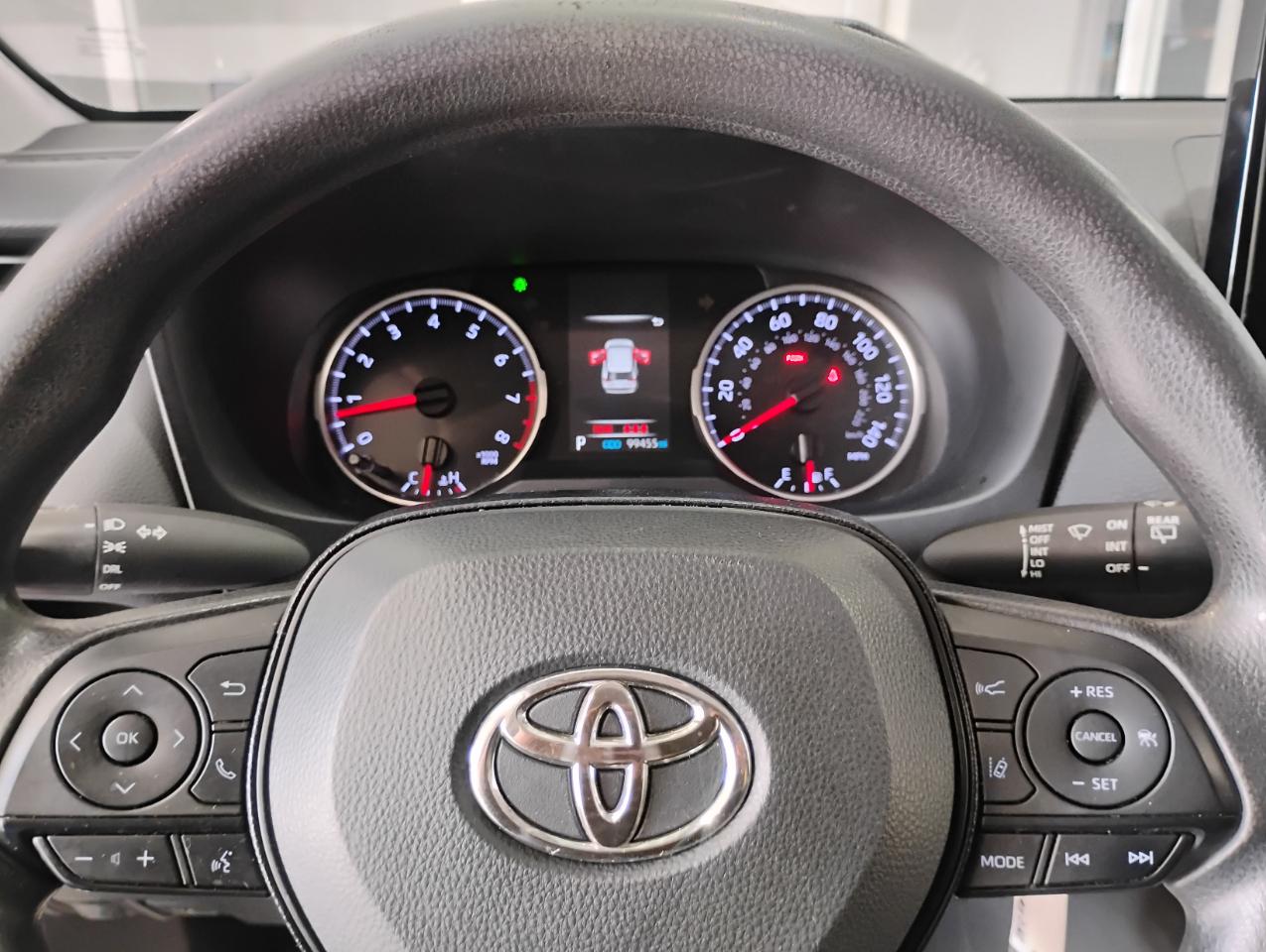 Toyota RAV4 LE 2021