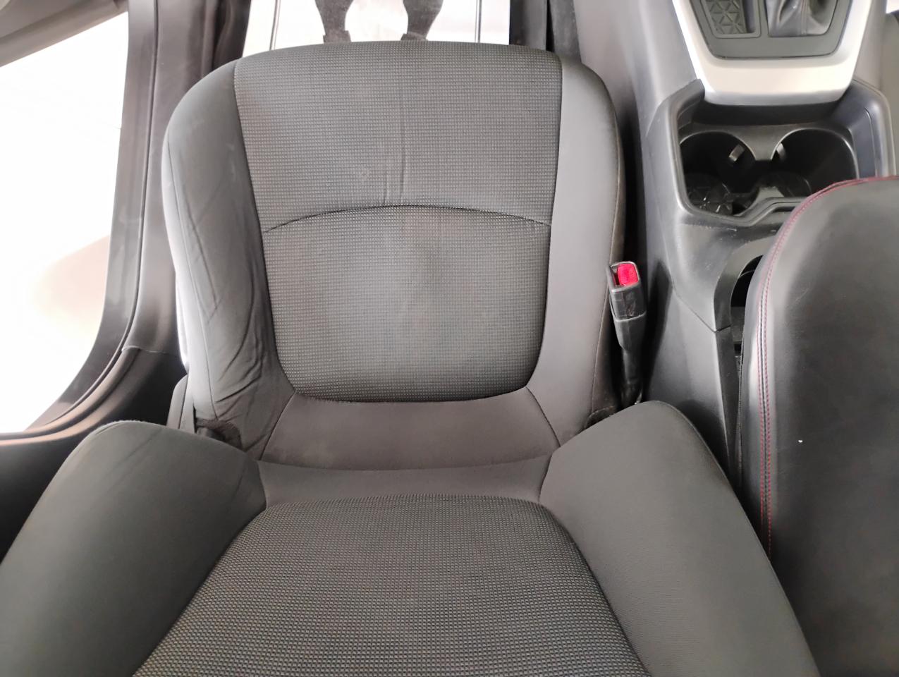 Toyota RAV4 LE 2021