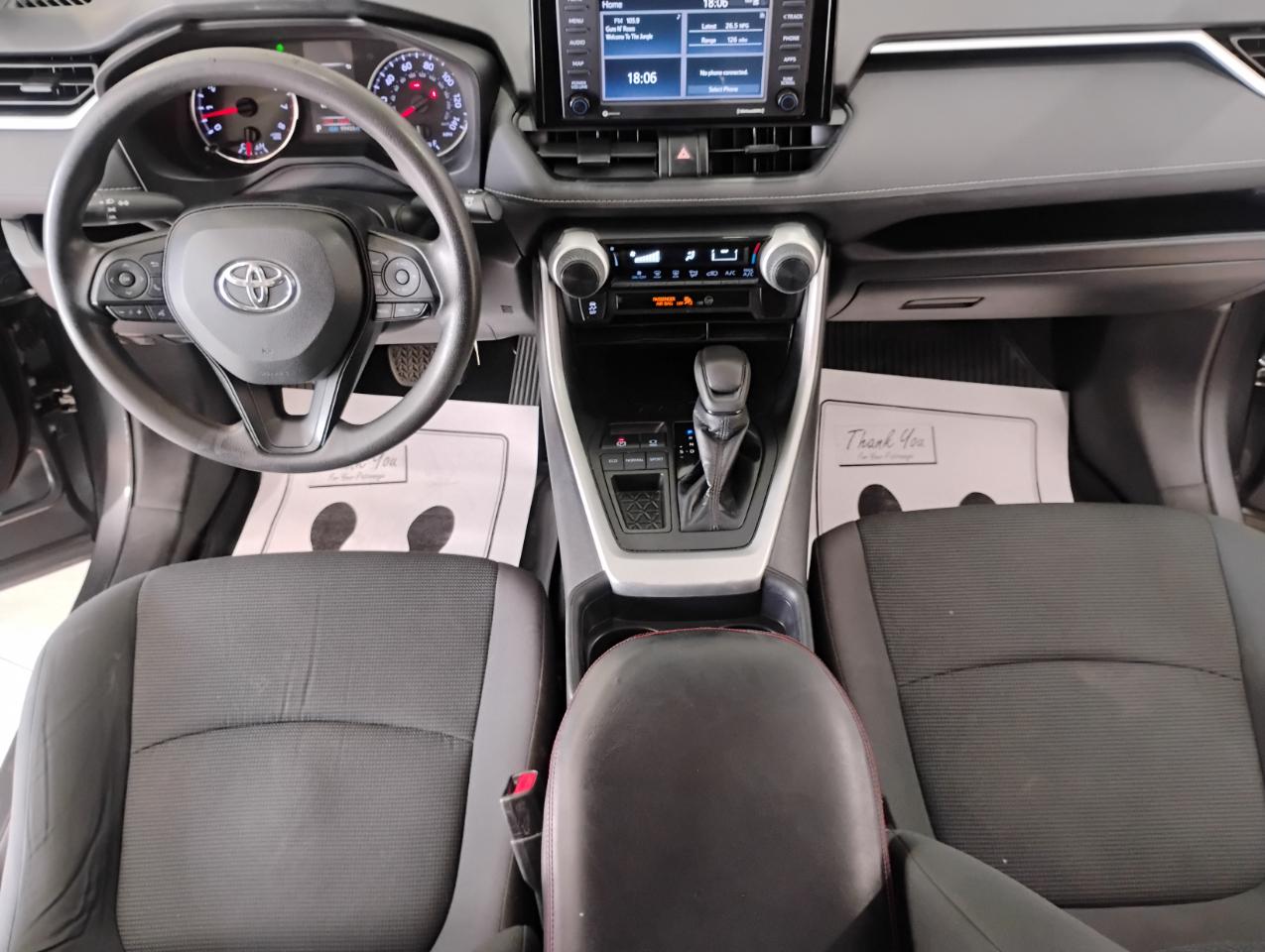 Toyota RAV4 LE 2021