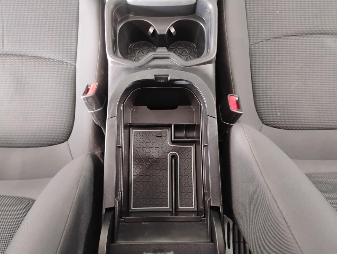 Toyota RAV4 LE 2021