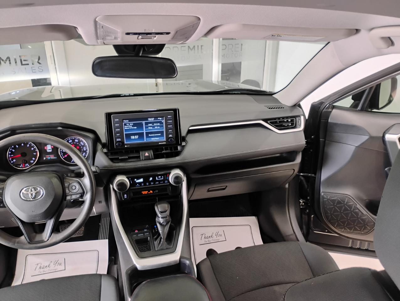 Toyota RAV4 LE 2021