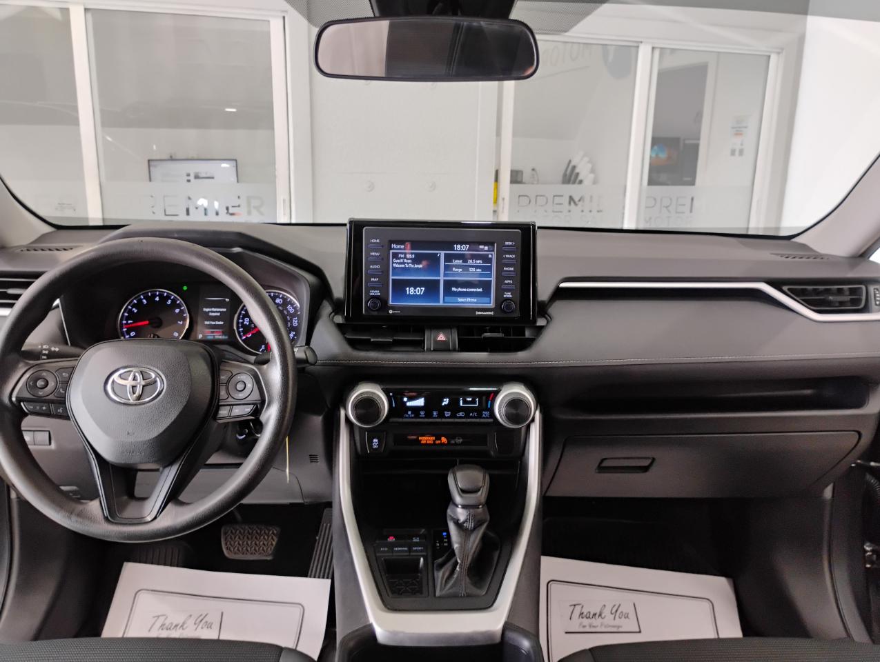 Toyota RAV4 LE 2021