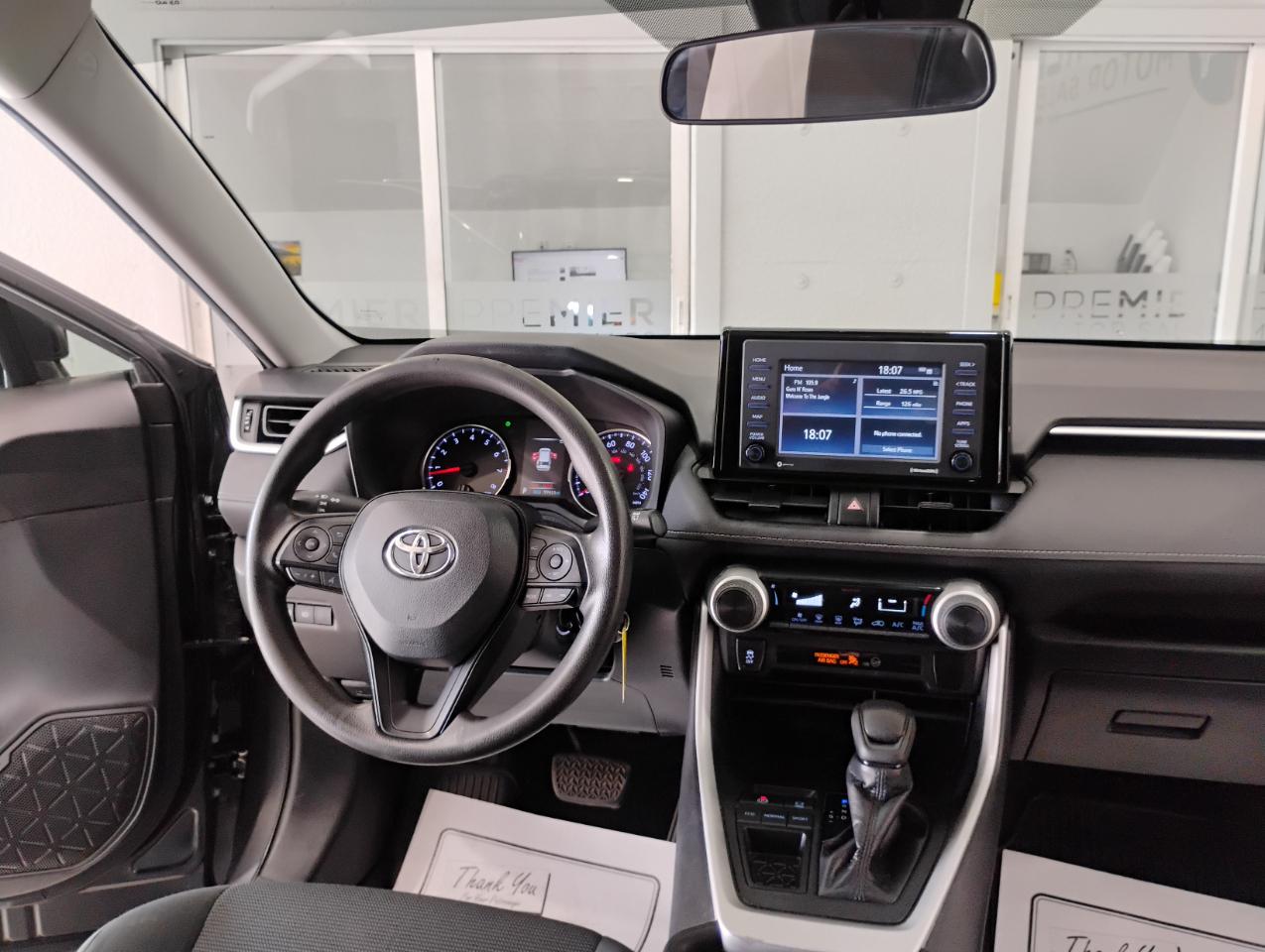 Toyota RAV4 LE 2021