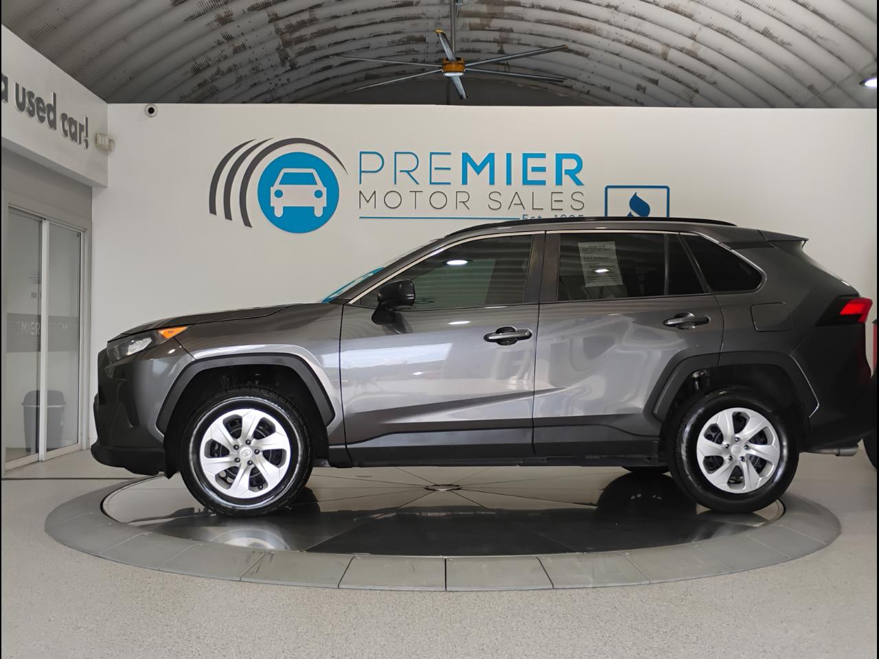 Toyota RAV4 LE 2021