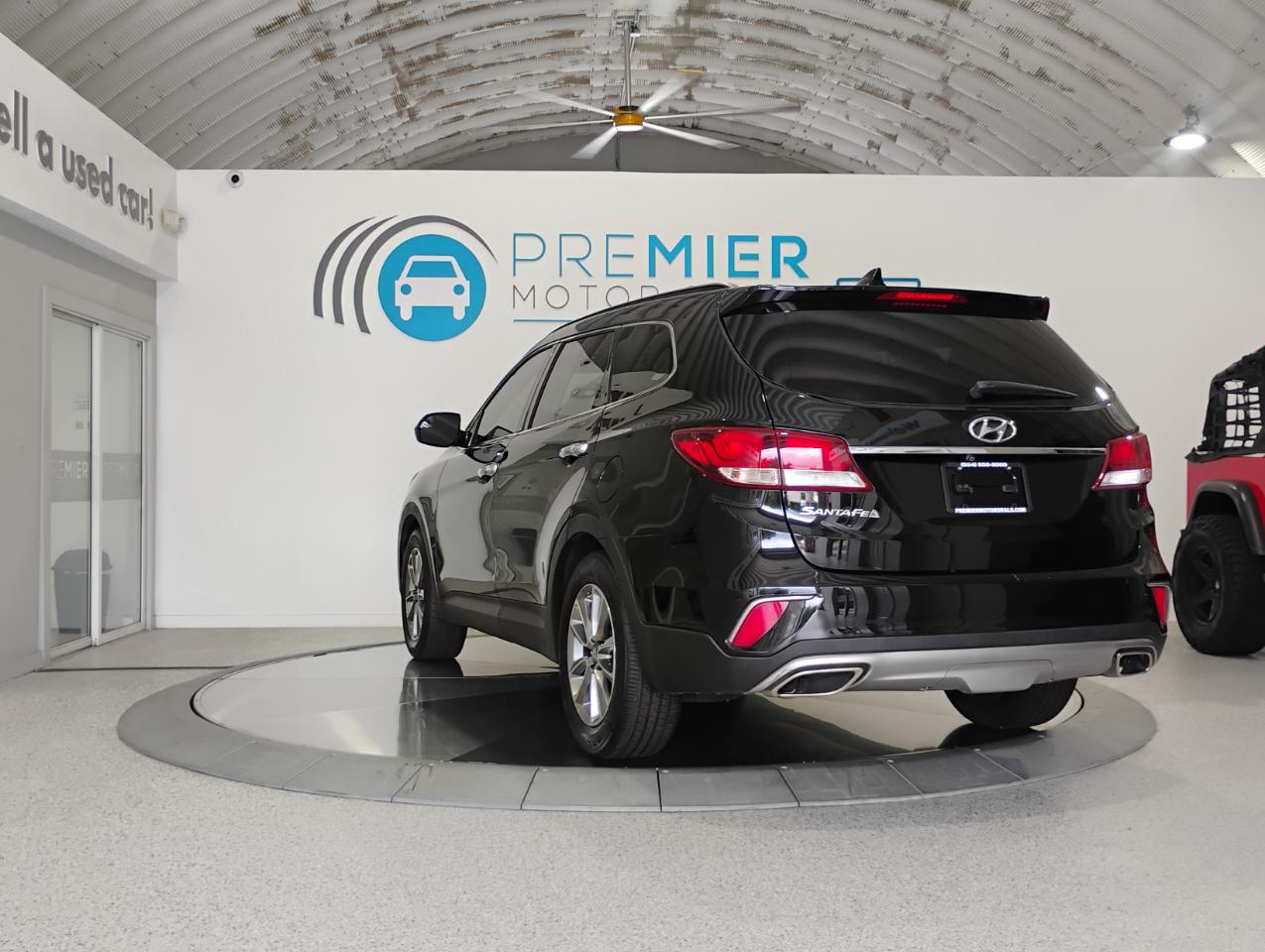 Hyundai Santa Fe SE FWD 2017