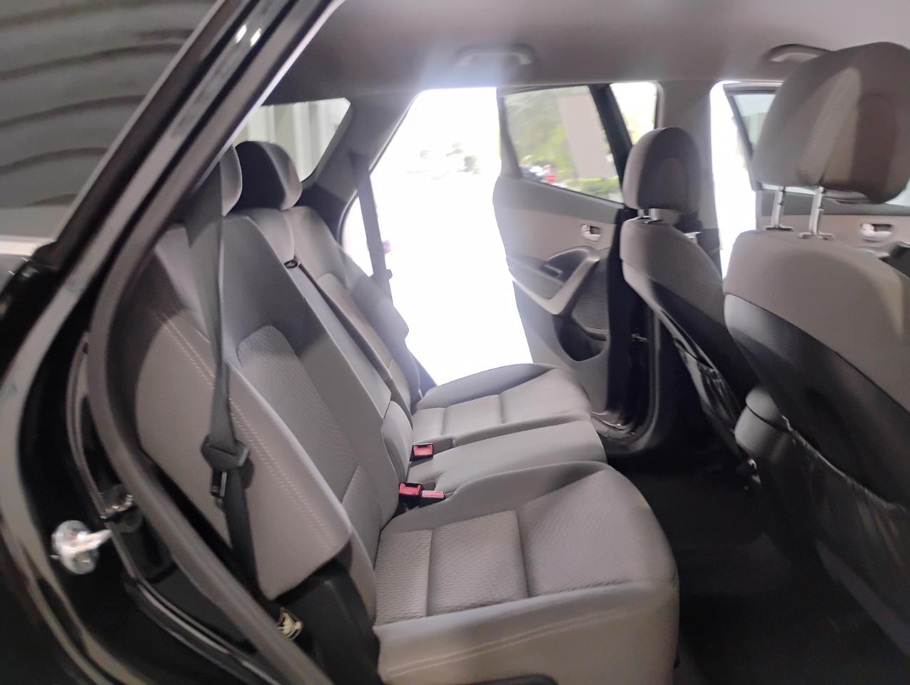 Hyundai Santa Fe SE FWD 2017