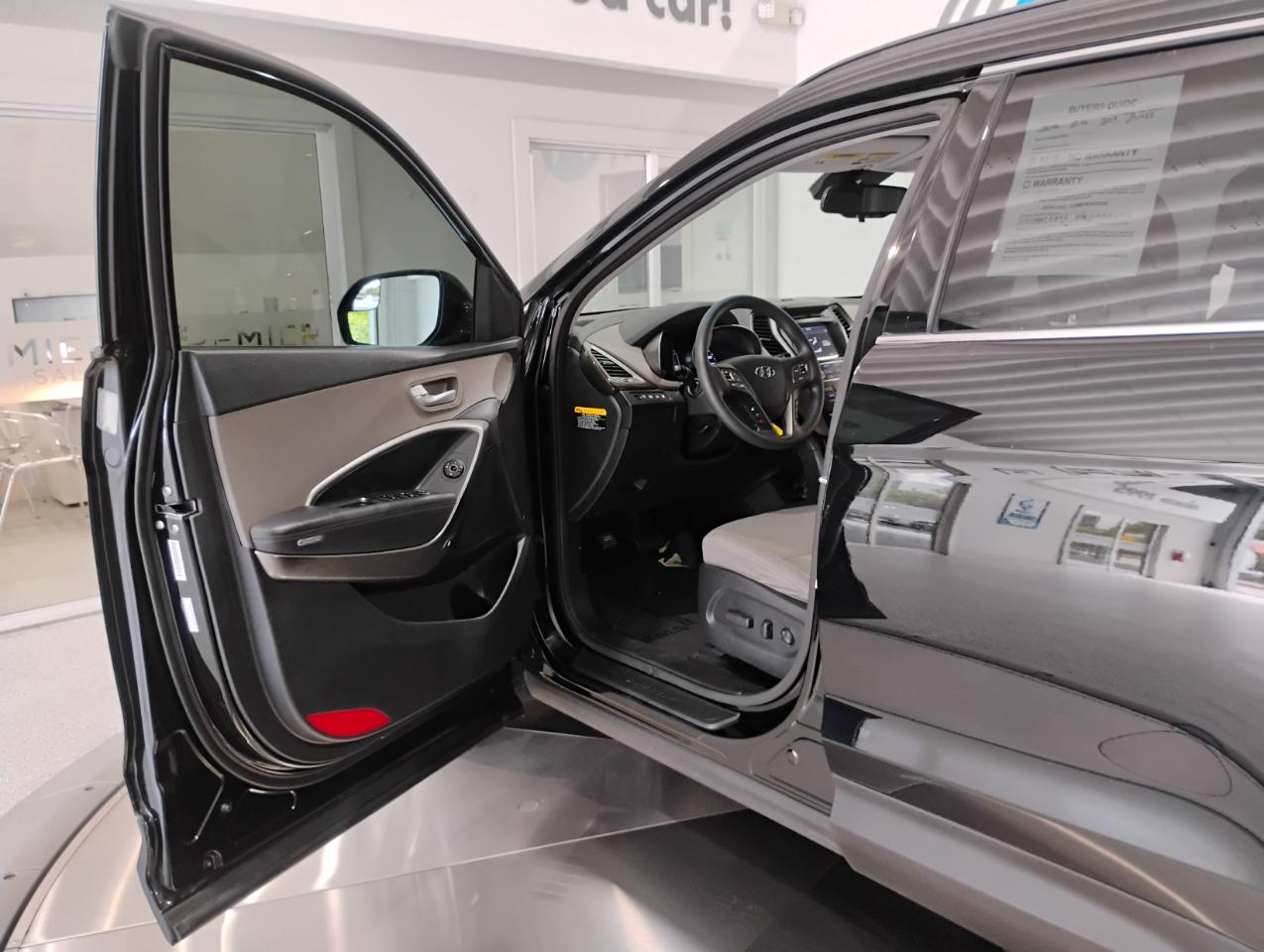 Hyundai Santa Fe SE FWD 2017