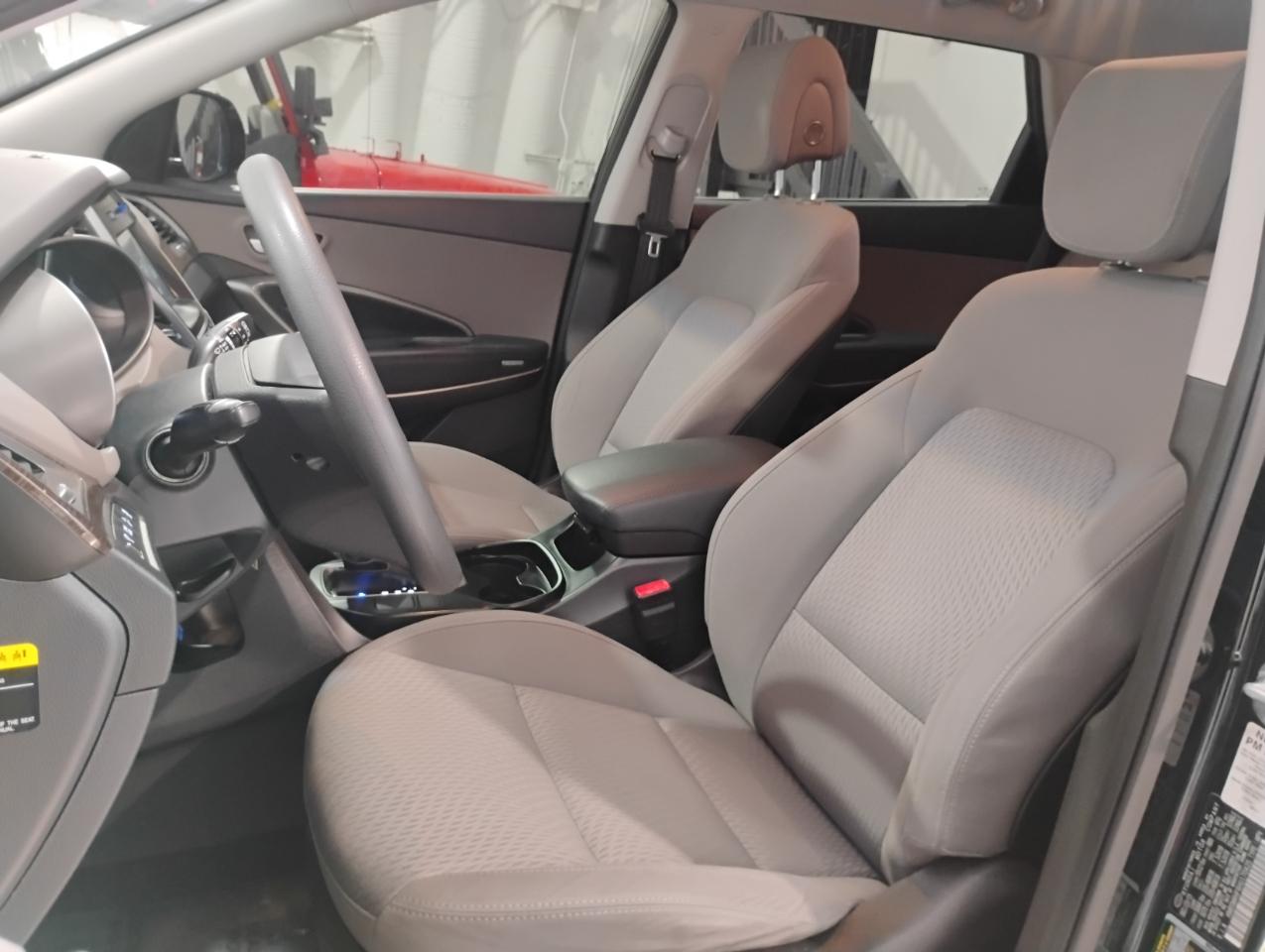 Hyundai Santa Fe SE FWD 2017