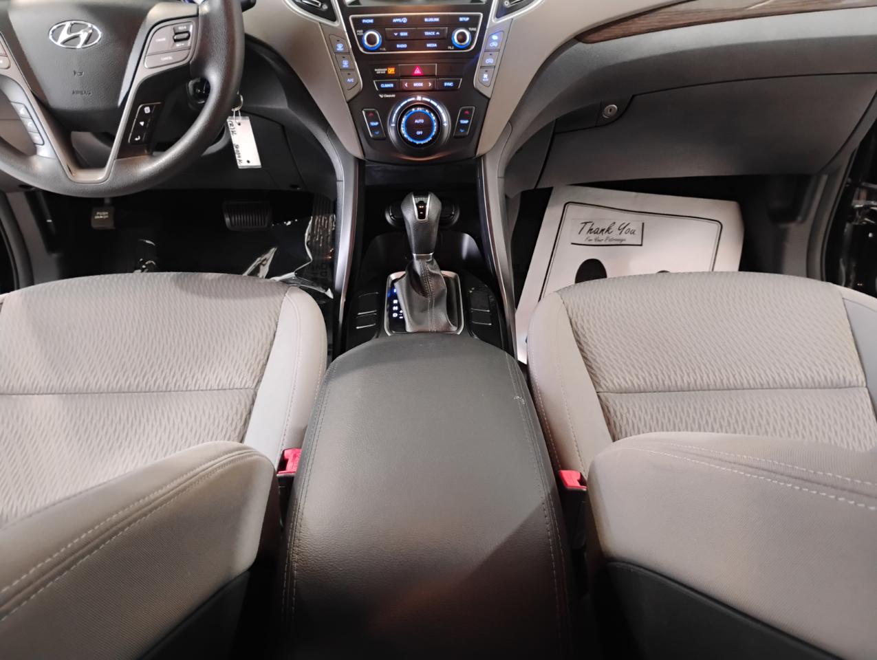 Hyundai Santa Fe SE FWD 2017