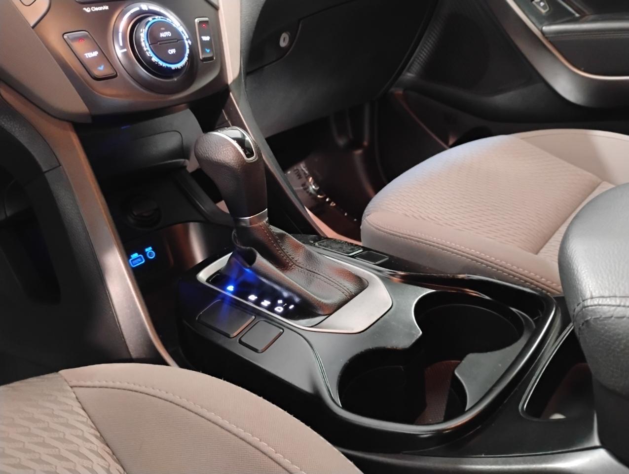 Hyundai Santa Fe SE FWD 2017