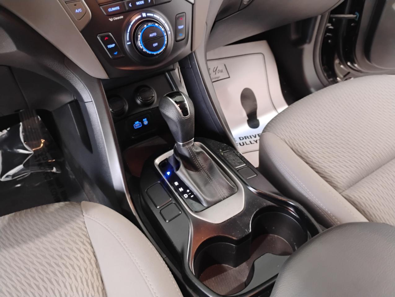 Hyundai Santa Fe SE FWD 2017