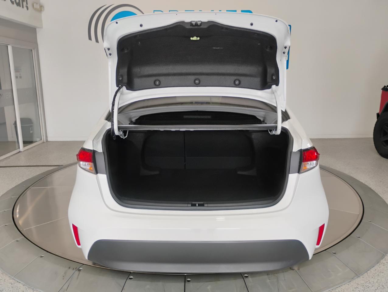 Toyota Corolla LE 2023