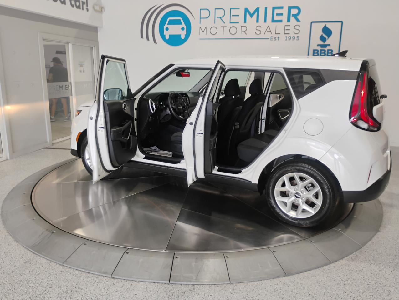 Kia Soul LX CVT 2023