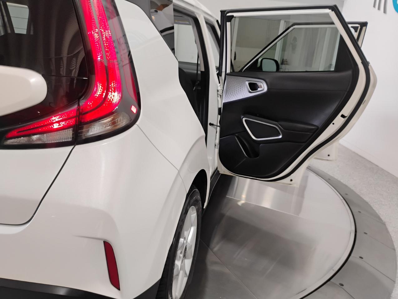 Kia Soul LX CVT 2023