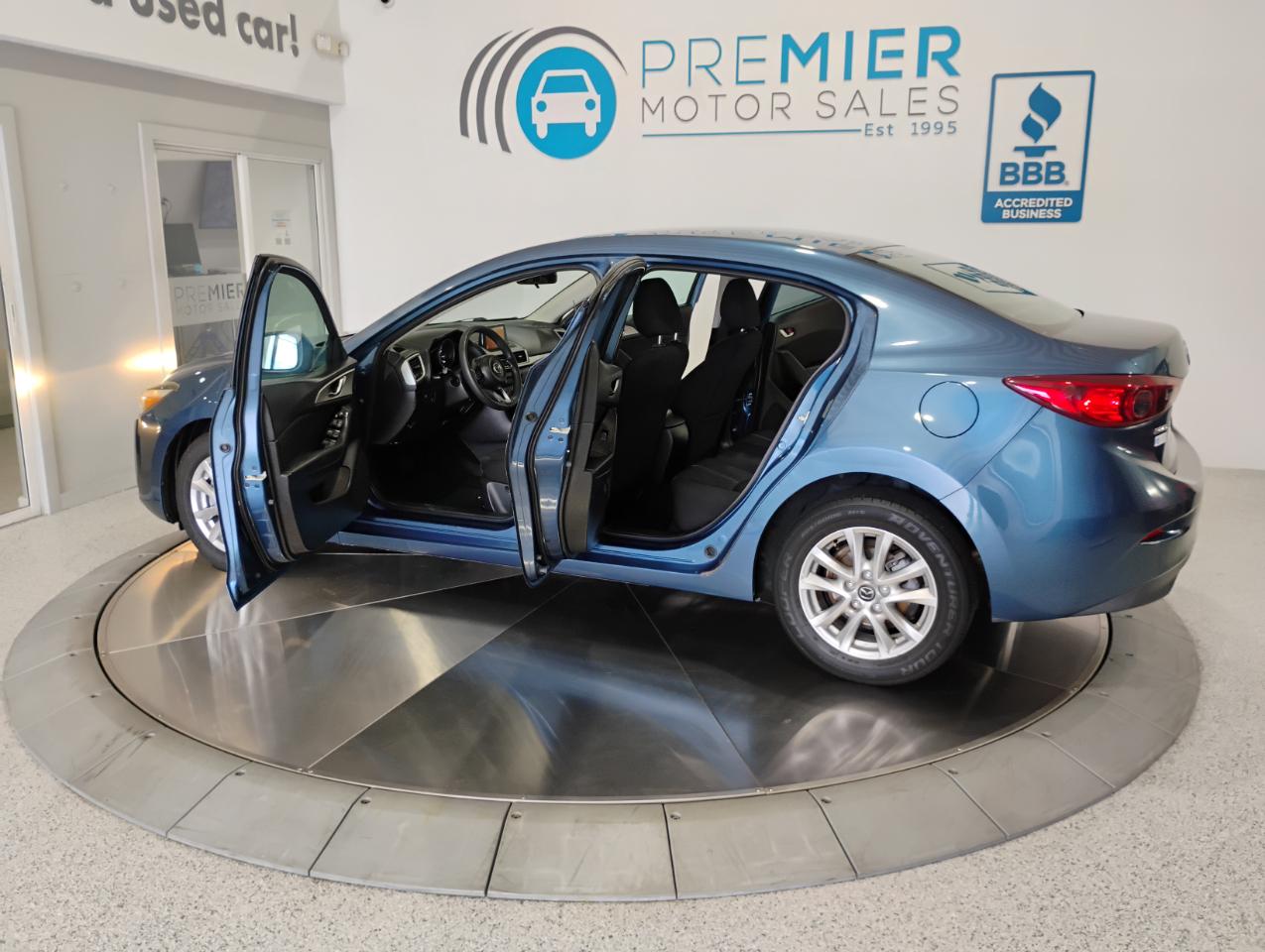 Mazda MAZDA3 i Sport AT 4-Door 2017