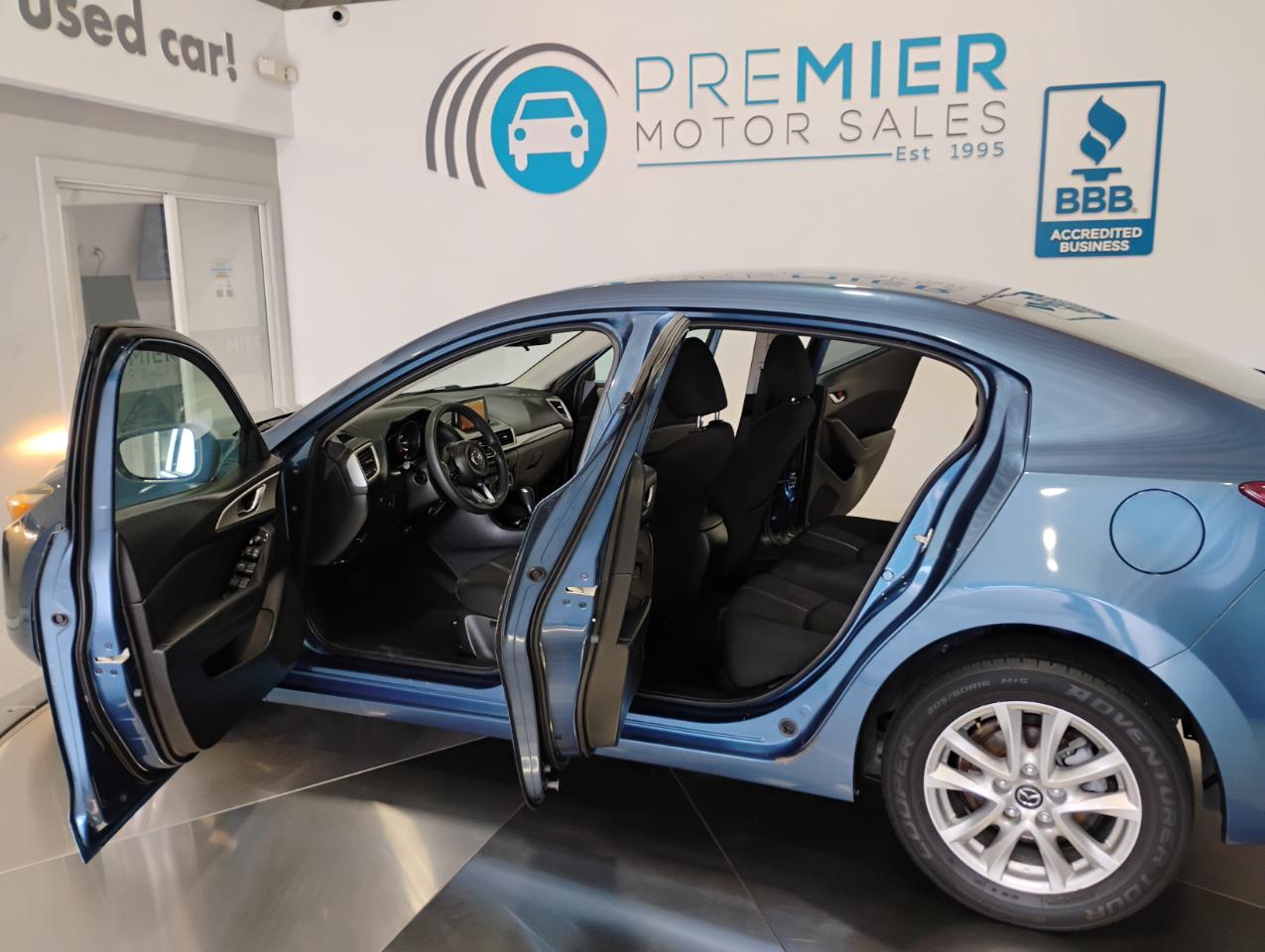 Mazda MAZDA3 i Sport AT 4-Door 2017