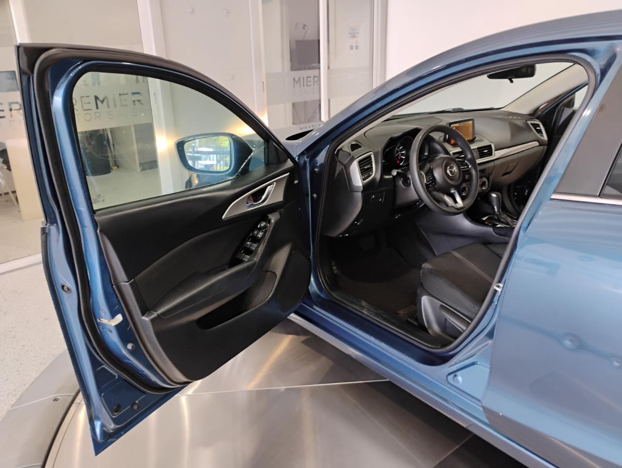 Mazda MAZDA3 i Sport AT 4-Door 2017