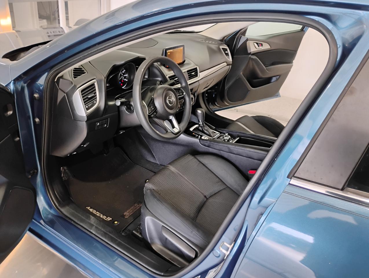 Mazda MAZDA3 i Sport AT 4-Door 2017