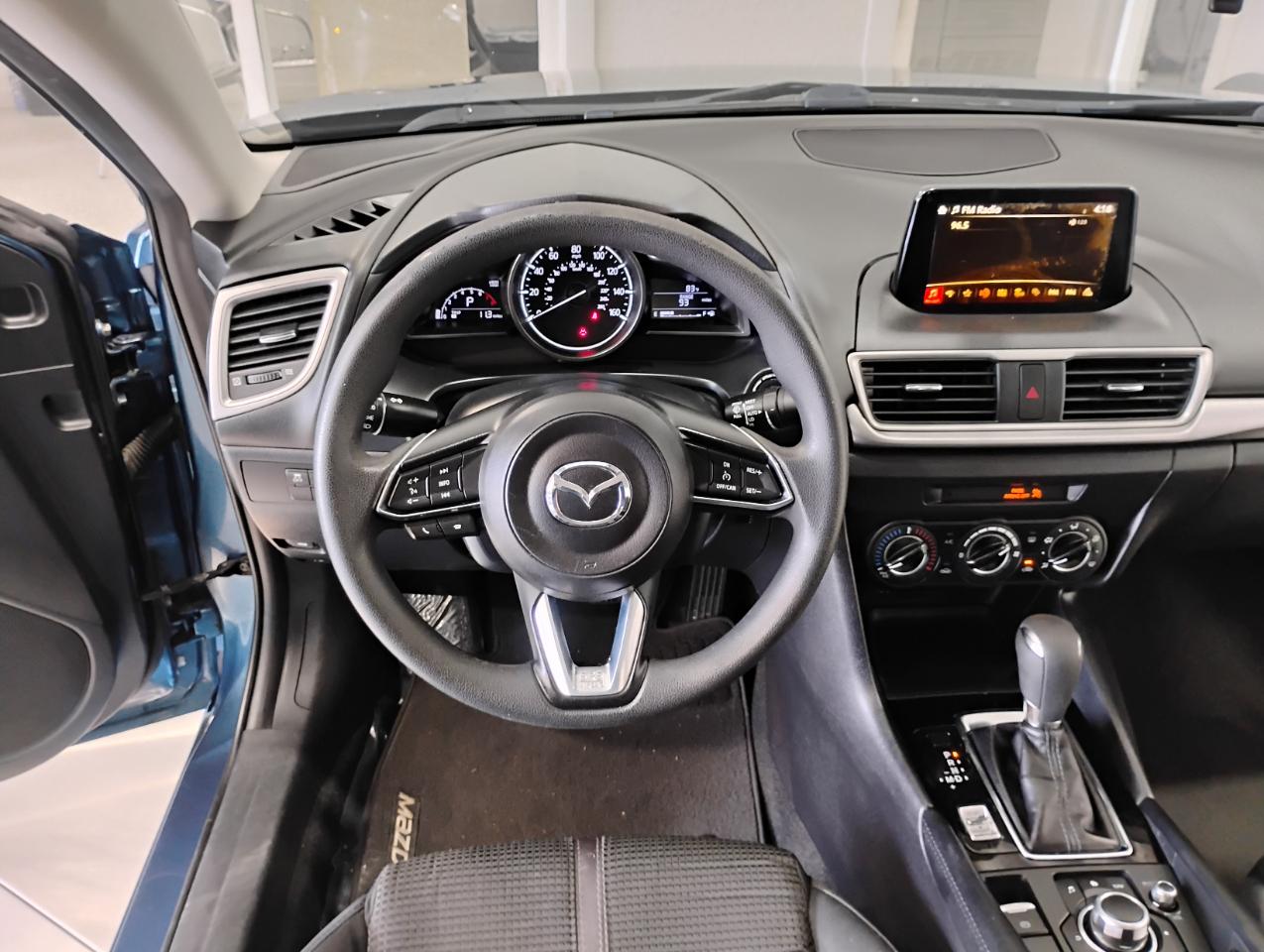 Mazda MAZDA3 i Sport AT 4-Door 2017