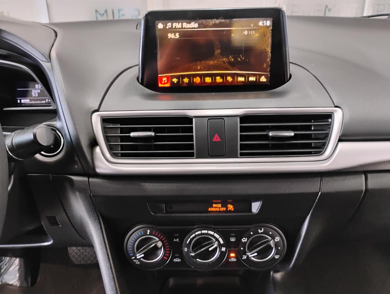 Mazda MAZDA3 i Sport AT 4-Door 2017