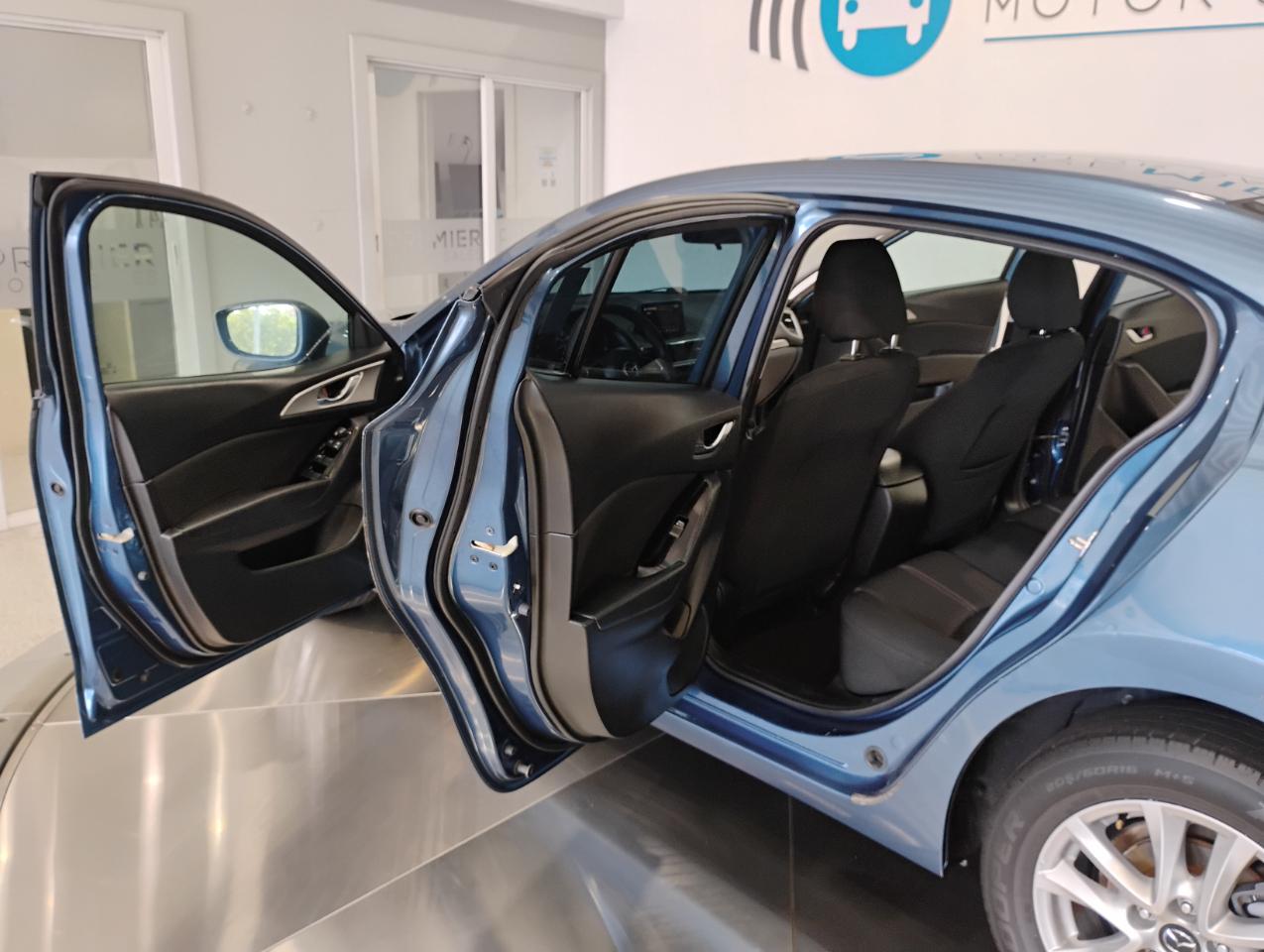 Mazda MAZDA3 i Sport AT 4-Door 2017