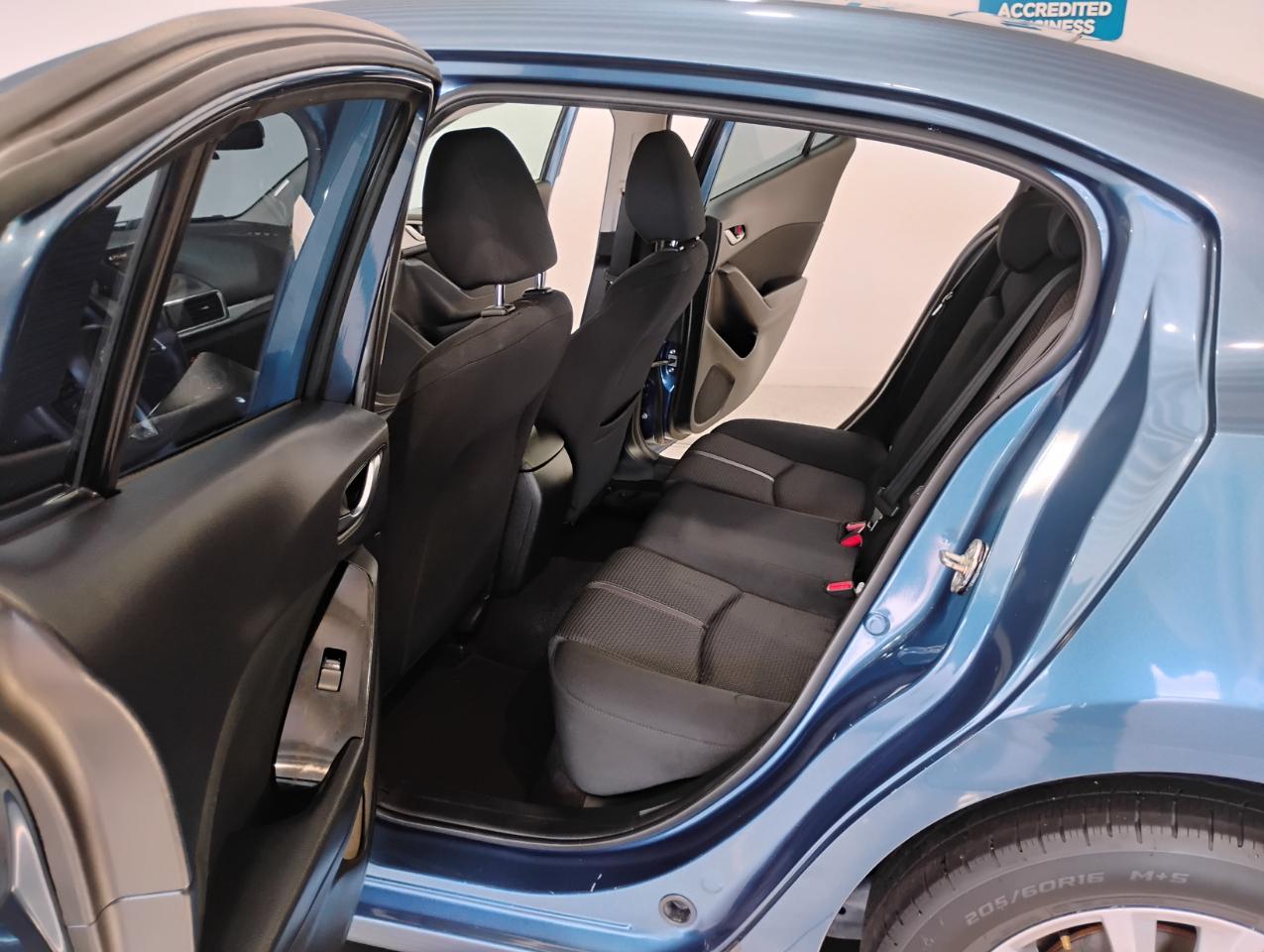 Mazda MAZDA3 i Sport AT 4-Door 2017