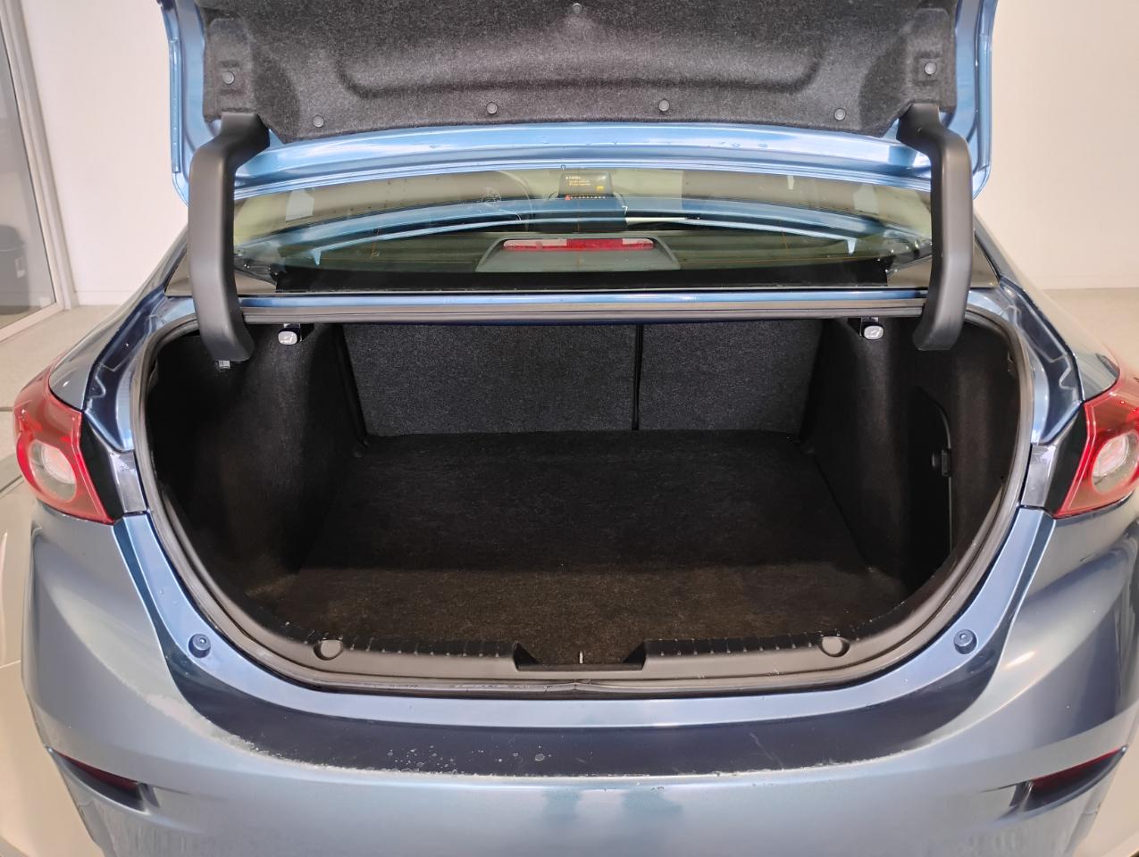 Mazda MAZDA3 i Sport AT 4-Door 2017