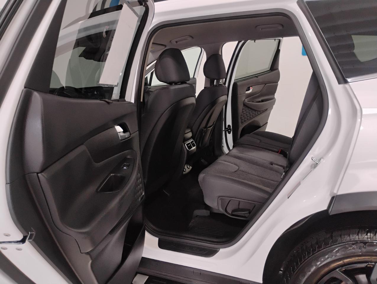 Hyundai Santa Fe SEL w/Convenience Package 2022