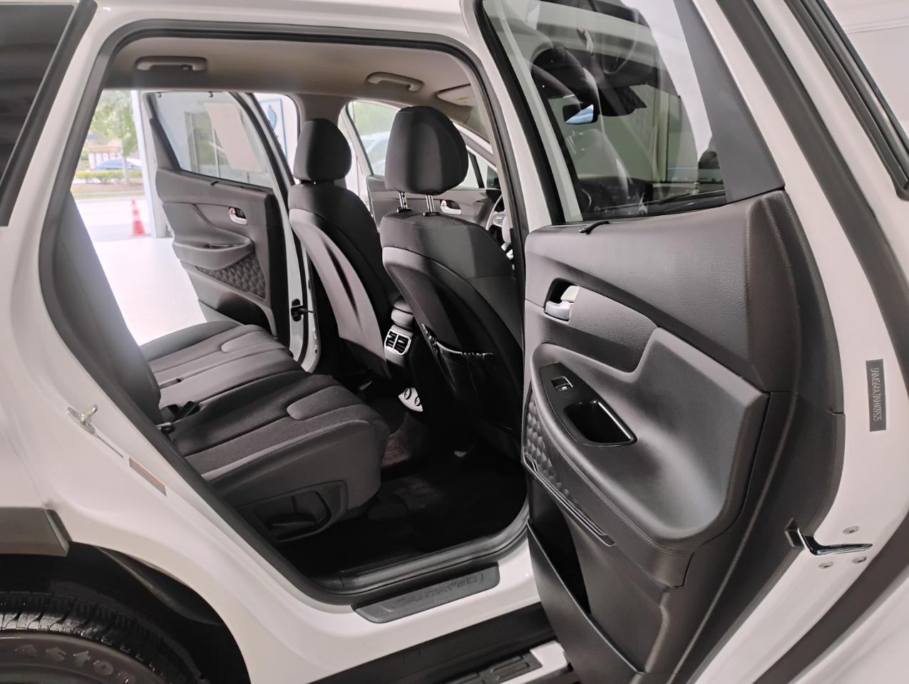 Hyundai Santa Fe SEL w/Convenience Package 2022