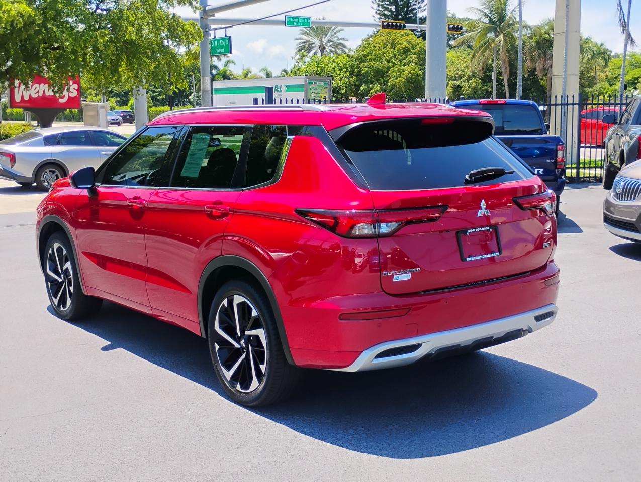 Mitsubishi Outlander SEL 2WD 2022