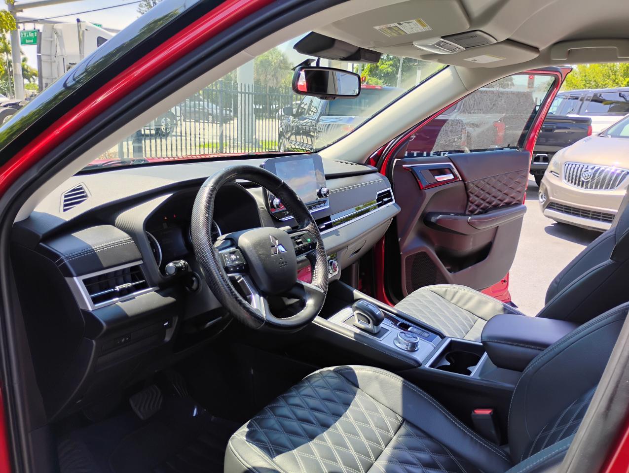 Mitsubishi Outlander SEL 2WD 2022
