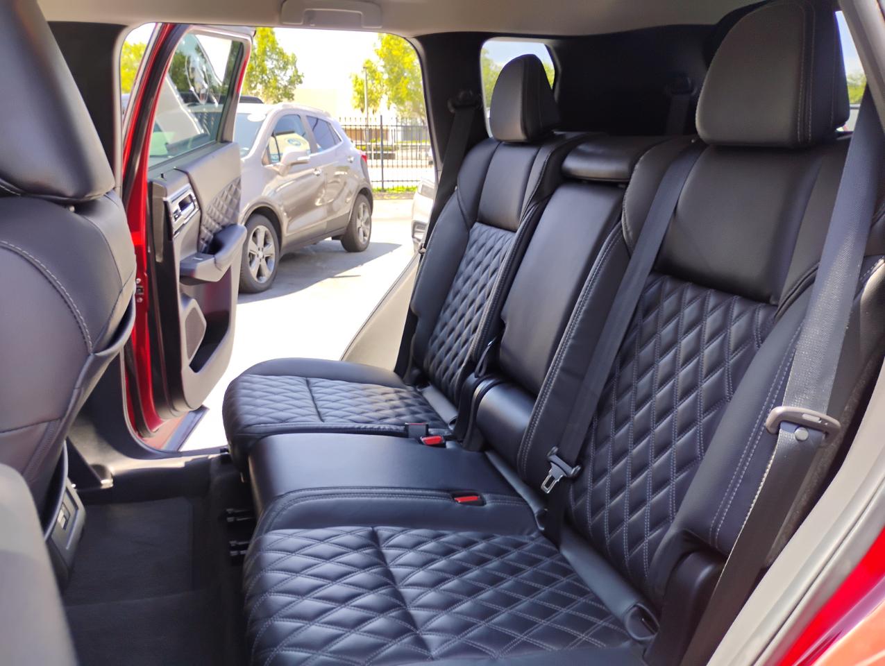 Mitsubishi Outlander SEL 2WD 2022