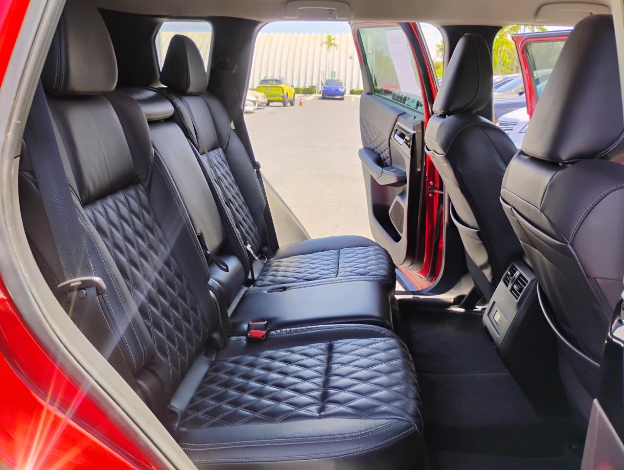 Mitsubishi Outlander SEL 2WD 2022